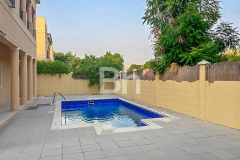 Снять в аренду виллу в The Villa, Дубай: 5 спален, 334м², № 21920 - фото 10