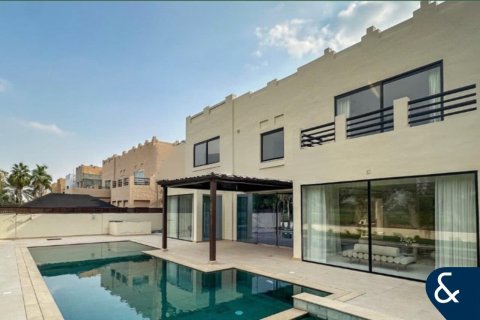 Снять в аренду виллу в The Lakes, Дубай: 6 спален, 692м², № 91497 - фото 17