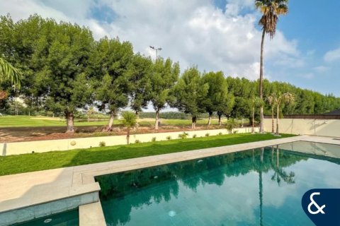 Снять в аренду виллу в The Lakes, Дубай: 6 спален, 692м², № 91497 - фото 16