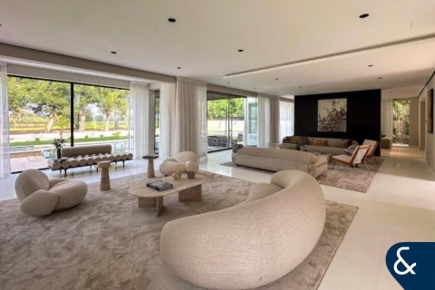 Снять в аренду виллу в The Lakes, Дубай: 6 спален, 692м², № 91497 - фото 5