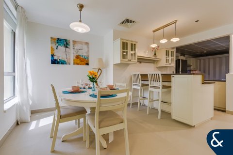 Apartment in Shams, Jumeirah Beach Residence, Dubai 2 bedrooms, 175 sq.m. № 91505 - photo 17