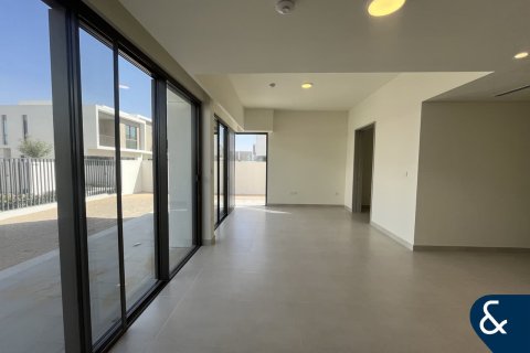 Снять в аренду квартиру в The Valley, Дубай: 4 спальни, 294м², № 91493 - фото 2