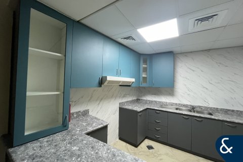 Снять в аренду квартиру в Motor City, Дубай: 2 спальни, 140м², № 91495 - фото 7