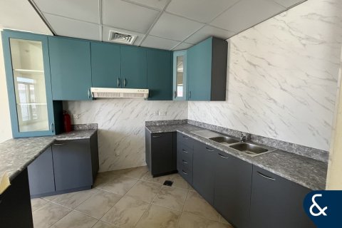 Снять в аренду квартиру в Motor City, Дубай: 2 спальни, 140м², № 91495 - фото 6