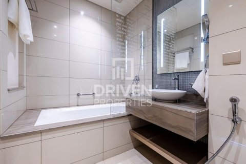 Apartment in DAMAC Towers by Paramount, Business Bay, Dubai 3 bedrooms, 162.21 sq.m. № 129600 - photo 14