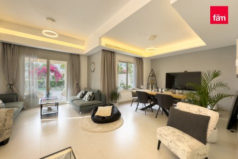 Villa en Dubai, 3 dormitorios, 350.9 m², № 40648 - foto 4