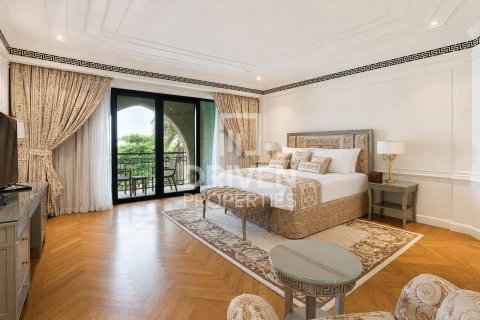 Dúplex en Palazzo Versace, Culture Village, Dubai, 3 dormitorios, 471.48 m², № 126483 - foto 2