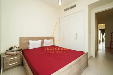 Appartement à EMAAR South, Dubai South (Dubai World Central), Dubai, 3 chambres, 247 m², № 105486 - photo 4