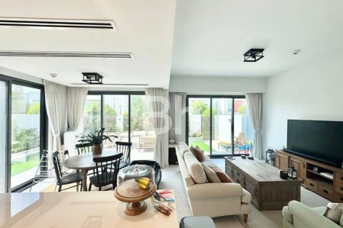 Villa in Dubai Land, Dubai 4 bedrooms, 230 sq.m. № 57737 - photo 6
