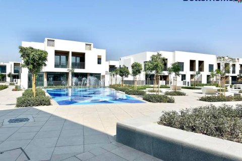 Townhouse in Arabian Ranches 3, Dubai 4 bedrooms, 267 sq.m. № 57738 - photo 20