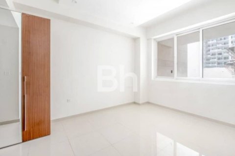 Apartment in Jumeirah Village Circle, Dubai 2 bedrooms, 122 sq.m. № 57740 - photo 13