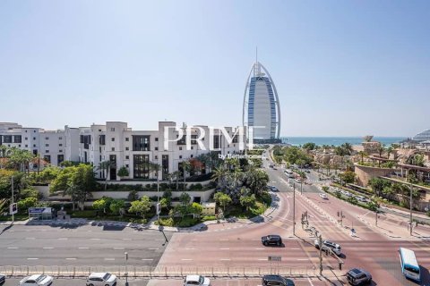 Apartamento en Umm Suqeim, Dubai, 4 dormitorios, 356 m², № 57735 - foto 8