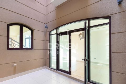 Townhouse in District 10, Jumeirah Village Circle, Dubai 4 bedrooms, 170.29 sq.m. № 135881 - photo 17