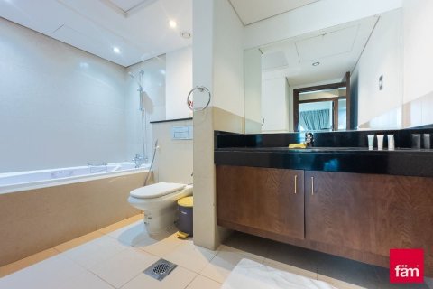 Apartment in Downtown Dubai (Downtown Burj Dubai), Dubai 2 bedrooms, 130 sq.m. № 139299 - photo 10