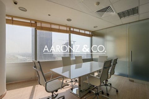 Oficina en Jumeirah Lake Towers, Dubai, 86 m², № 56143 - foto 9