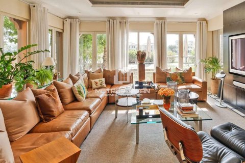 Villa en Signature Villas, Palm Jumeirah, Dubai, 5 dormitorios, 1525 m², № 7402 - foto 4