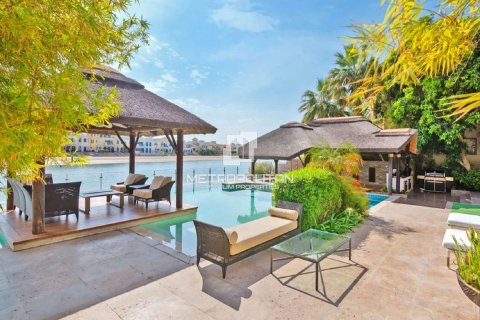 Villa en Signature Villas, Palm Jumeirah, Dubai, 5 dormitorios, 1525 m², № 7402 - foto 3