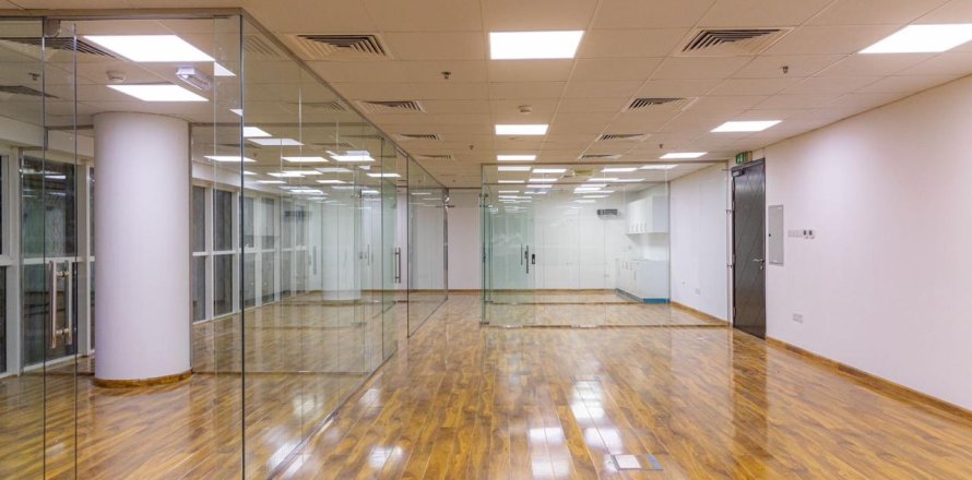 Office in Jumeirah Lake Towers, Dubai 160.9 sq.m. № 7400
