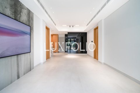 Apartment in Downtown Dubai (Downtown Burj Dubai), Dubai 2 bedrooms, 145 sq.m. № 45736 - photo 3