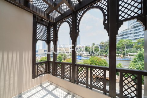 Apartment in Downtown Dubai (Downtown Burj Dubai), Dubai 2 bedrooms, 145 sq.m. № 45736 - photo 1