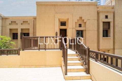 Apartment in Downtown Dubai (Downtown Burj Dubai), Dubai 2 bedrooms, 145 sq.m. № 45736 - photo 25