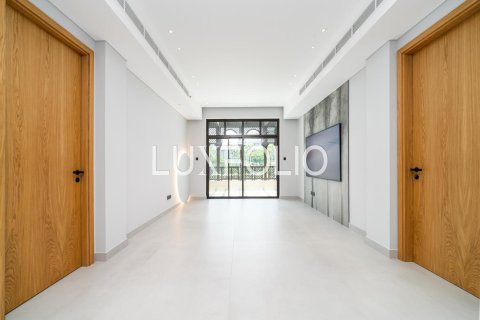 Apartment in Downtown Dubai (Downtown Burj Dubai), Dubai 2 bedrooms, 145 sq.m. № 45736 - photo 2