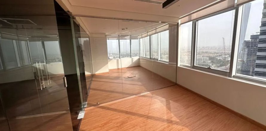 Oficina en Dubai, 117.7 m², № 67614