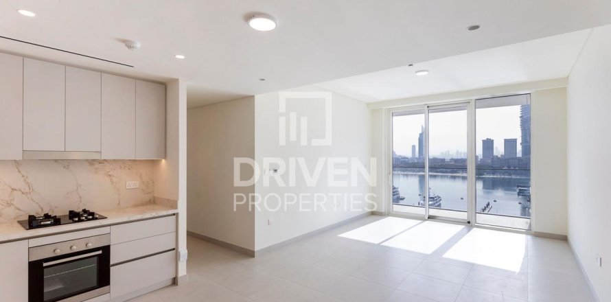 Apartment in EMAAR Beachfront, Dubai Harbour, Dubai 2 bedrooms, 115.66 sq.m. № 128597