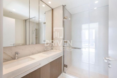 Apartment in EMAAR Beachfront, Dubai Harbour, Dubai 2 bedrooms, 115.66 sq.m. № 128597 - photo 9