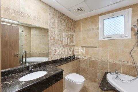 Villa in Dubai Silicon Oasis, Dubai 3 bedrooms, 311.97 sq.m. № 128594 - photo 17