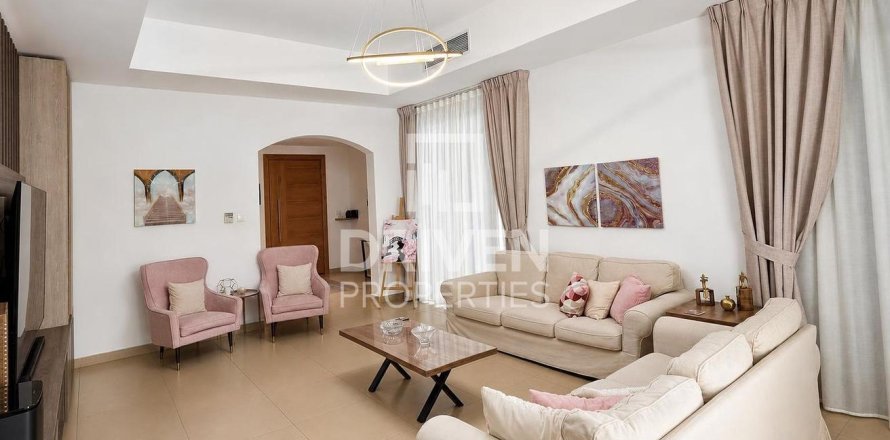 Villa in Dubai Silicon Oasis, Dubai 3 bedrooms, 311.97 sq.m. № 128594