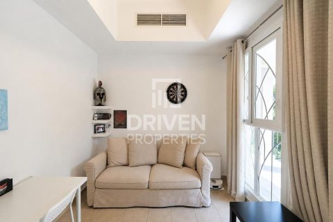 Villa in Dubai Silicon Oasis, Dubai 3 bedrooms, 311.97 sq.m. № 128594 - photo 11
