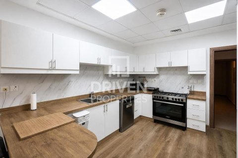 Villa in Dubai Silicon Oasis, Dubai 3 bedrooms, 311.97 sq.m. № 128594 - photo 15