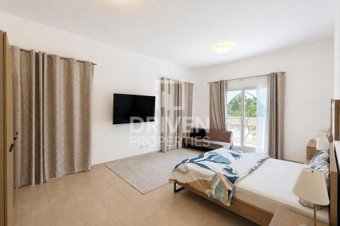 Villa in Dubai Silicon Oasis, Dubai 3 bedrooms, 311.97 sq.m. № 128594 - photo 10