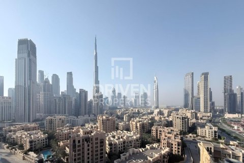 Apartment in Bellevue Towers, Downtown Dubai (Downtown Burj Dubai), Dubai 2 bedrooms, 119.75 sq.m. № 128603 - photo 13