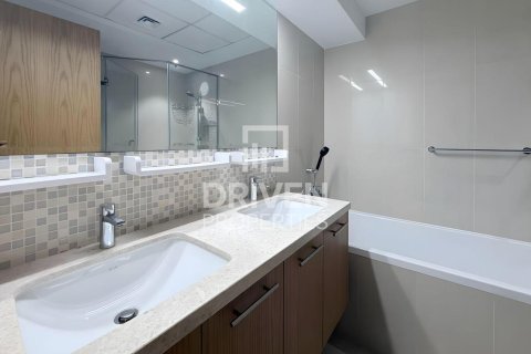 Apartment in Bellevue Towers, Downtown Dubai (Downtown Burj Dubai), Dubai 2 bedrooms, 119.75 sq.m. № 128603 - photo 10