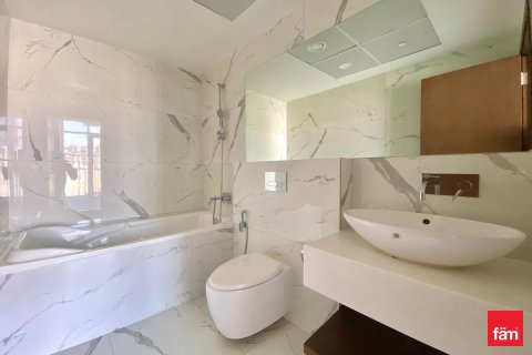 Appartement à Dubai, 2 chambres, 136.1 m², № 60403 - photo 4