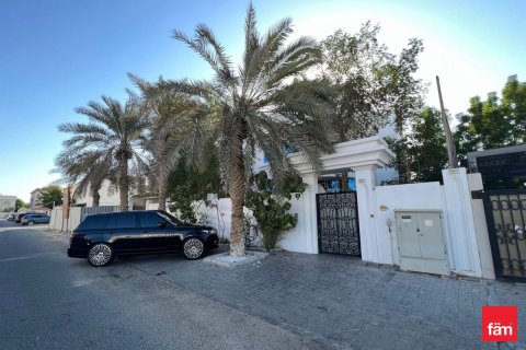 Villa en Mirdif, Dubai, 5 dormitorios, 1393.5 m², № 60404 - foto 11