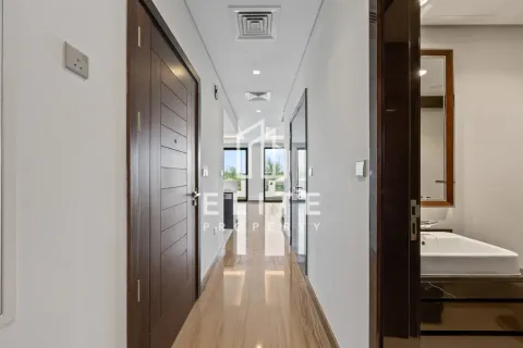 Townhouse in Silver Springs, DAMAC Hills (Akoya by DAMAC), Dubai 4 bedrooms, 316 sq.m. № 60083 - photo 6