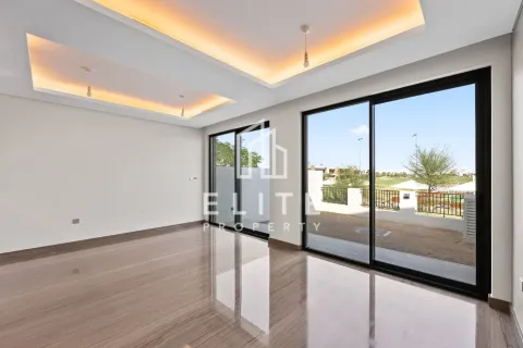 Townhouse in Silver Springs, DAMAC Hills (Akoya by DAMAC), Dubai 4 bedrooms, 316 sq.m. № 60083 - photo 4