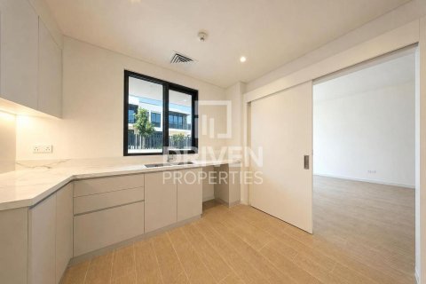 Townhouse in Jebel Ali, Dubai 3 bedrooms, 240.62 sq.m. № 129370 - photo 12