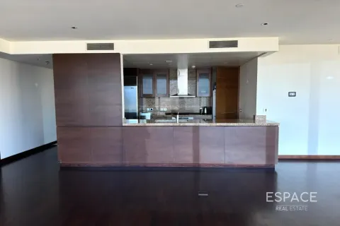 Купить квартиру в Даунтаун Дубай (Даунтаун Бурдж Дубай), Дубай: 3 спальни, 217м², № 123049 - фото 7