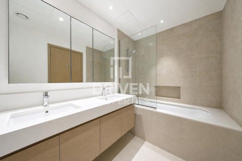 Apartamento en Creek Horizon, Dubai Creek Harbour (The Lagoons), Dubai, 2 dormitorios, 104.79 m², № 138820 - foto 14