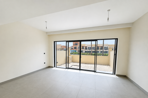 Townhouse in Damac Lagoons, Dubai 4 bedrooms, 144 sq.m. № 142221 - photo 2