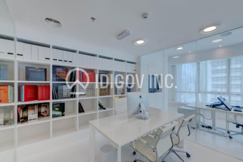 Купить офис в Джумейра Лейк Тауэрс, Дубай: 296м², № 59321 - фото 1