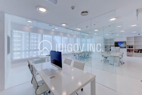 Купить офис в Джумейра Лейк Тауэрс, Дубай: 296м², № 59321 - фото 3