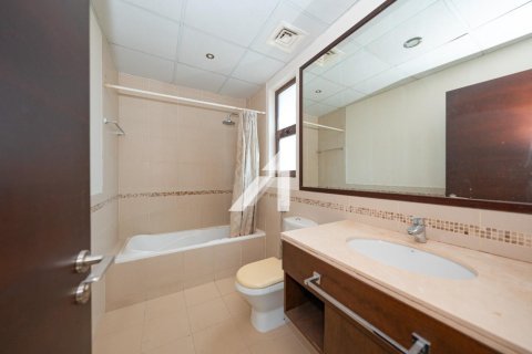 Villa in Mira, Dubai 3 bedrooms, 278.4 sq.m. № 58775 - photo 16