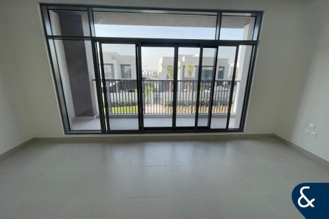 Villa in Dubai South (Dubai World Central), Dubai 5 bedrooms, 631 sq.m. № 76540 - photo 11