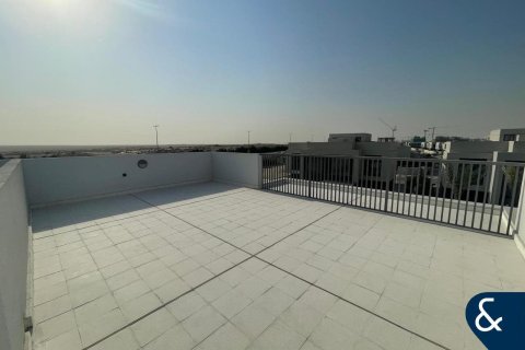 Villa in Dubai South (Dubai World Central), Dubai 5 bedrooms, 631 sq.m. № 76540 - photo 8