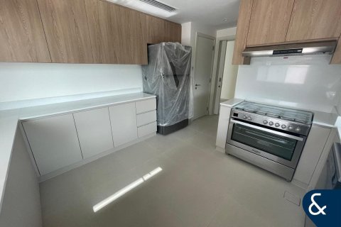 Villa in Dubai South (Dubai World Central), Dubai 5 bedrooms, 631 sq.m. № 76540 - photo 7